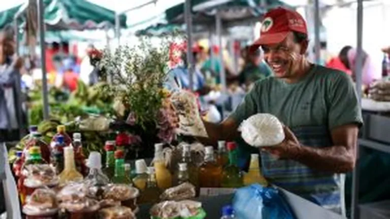 Salvador Recebe 9ª Feira Estadual da Reforma Agrária com Mais de 50 Toneladas de Alimentos Salvador Recebe 9ª Feira Estadual da Reforma Agrária com Mais de 50 Toneladas de Alimentos