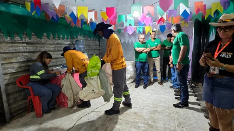 Defensoria Pública da Bahia avalia ponto de coleta no São João de Irecê e planeja apoio aos catadores Defensoria Pública da Bahia avalia ponto de coleta no São João de Irecê e planeja apoio aos catadore