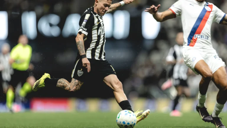 Atlético e Bahia Empatam em Jogo Equilibrado na Arena MRV pelo Brasileirão Atlético e Bahia Empatam em Jogo Equilibrado na Arena MRV pelo Brasileirão