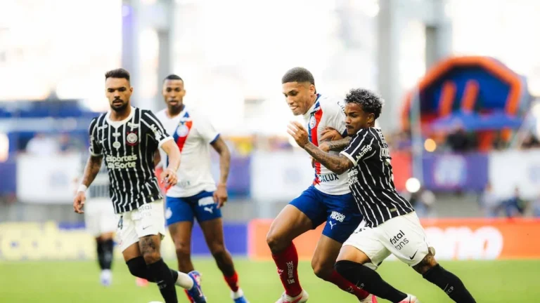 Corinthians e Bahia empatam em jogo tenso e pouco inspirado pelo Brasileirão Corinthians e Bahia empatam em jogo tenso e pouco inspirado pelo Brasileirão