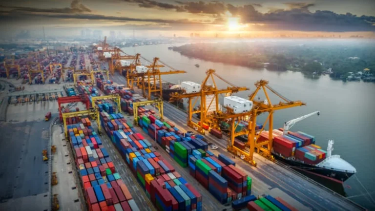 Simpar realiza venda estratégica de terminais na Bahia por R$ 1,8 bilhão Simpar realiza venda estratégica de terminais na Bahia por R$ 1,8 bilhão