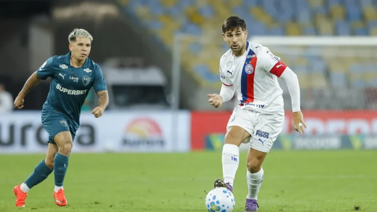 Ronaldo Brilha e Bahia Arranca Empate Valioso contra Fluminense no Maracanã Ronaldo Brilha e Bahia Arranca Empate Valioso contra Fluminense no Maracanã