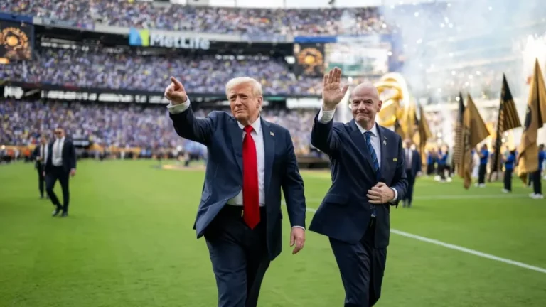 Trump pede revisão da suspensão de Balogun e FIFA libera atacante para jogo contra Bélgica Trump pede revisão da suspensão de Balogun e FIFA libera atacante para jogo contra Bélgica