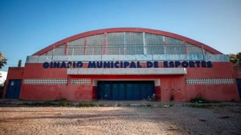 Licitação para Reformar o Ginásio de Esportes em Lauro de Freitas é Aberta pela Sudesb Licitação para Reformar o Ginásio de Esportes em Lauro de Freitas é Aberta pela Sudesb