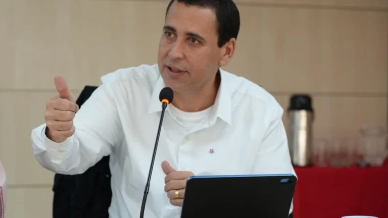 Nova Cultura Política na Bahia: A Transformação Promovida pelo PT Nova Cultura Política na Bahia: A Transformação Promovida pelo PT