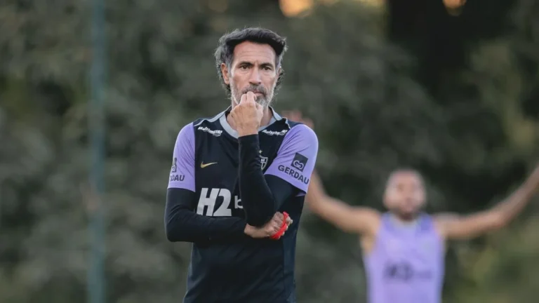 Atlético-MG volta aos gramados após 51 dias para enfrentar Bahia pelo Brasileirão Atlético-MG volta aos gramados após 51 dias para enfrentar Bahia pelo Brasileirão