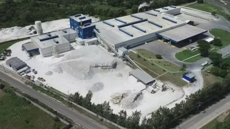 Investimento de R$ 450 milhões amplia maior fábrica de drywall da Bahia Investimento de R$ 450 milhões amplia maior fábrica de drywall da Bahia
