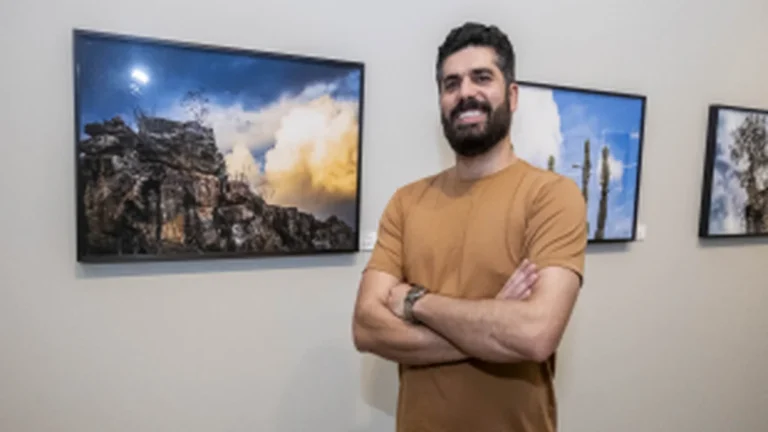 Exposição “Presságio” de Marcelo Vaz Revela o Sertão Baiano em Fotografias Únicas Exposição "Presságio" de Marcelo Vaz Revela o Sertão Baiano em Fotografias Únicas