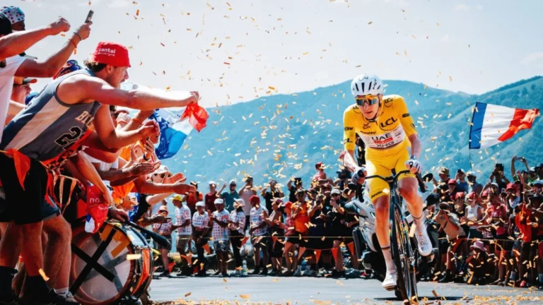 Pogacar Enfrenta Vaias e Transforma Pressão em Motivação no Tour de France