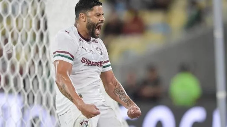 Hulk desencanta pelo Fluminense e ajuda time a vencer Bahia em amistoso Hulk desencanta pelo Fluminense e ajuda time a vencer Bahia em amistoso