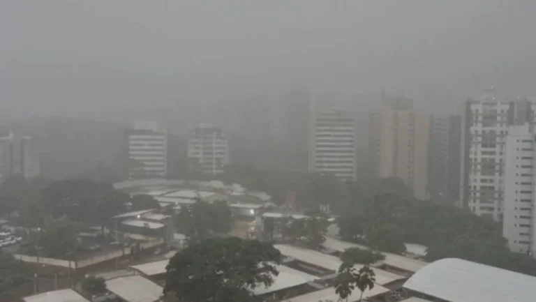 Inema e Inmet emitem alertas de chuvas para Salvador e outras cidades da Bahia Inema e Inmet emitem alertas de chuvas para Salvador e outras cidades da Bahia
