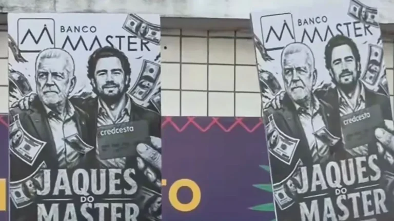 Jaques Wagner é recebido com protestos na Bahia em meio a investigação da Operação Compliance Zero Jaques Wagner é recebido com protestos na Bahia em meio a investigação da Operação Compliance Zero