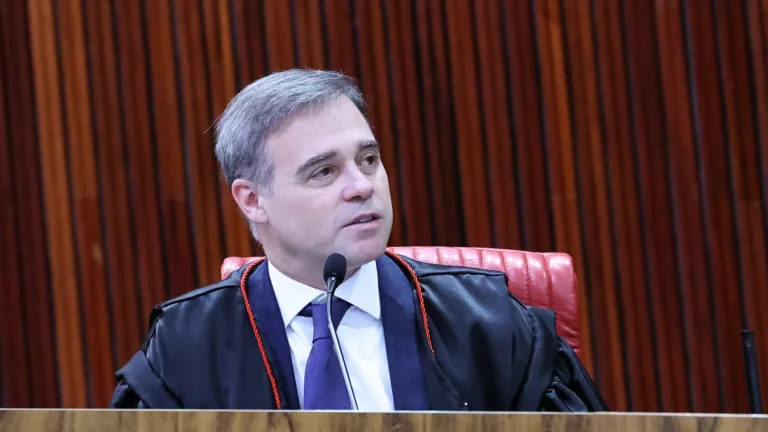André Mendonça será relator de denúncia sobre pedidos de voto de Lula na Bahia André Mendonça será relator de denúncia sobre pedidos de voto de Lula na Bahia